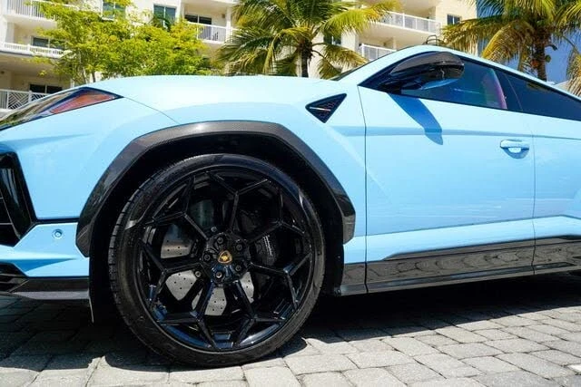 2024 Lamborghini Urus Performante - Image 13 of 31