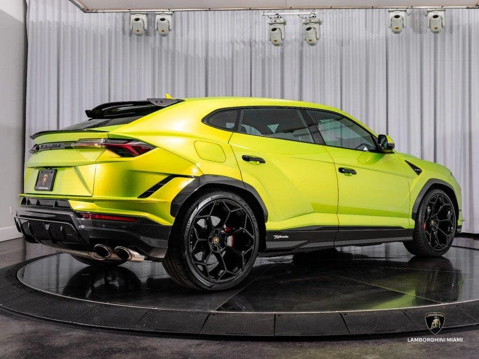 2024 Lamborghini Urus Performante - Image 17 of 31
