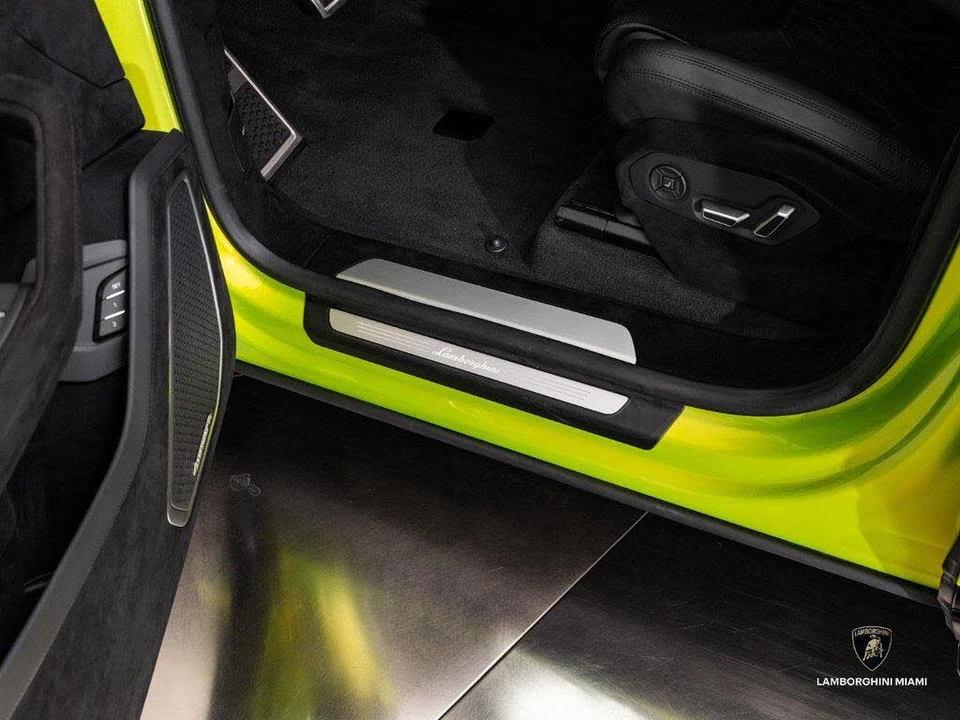 2024 Lamborghini Urus Performante - Image 24 of 31