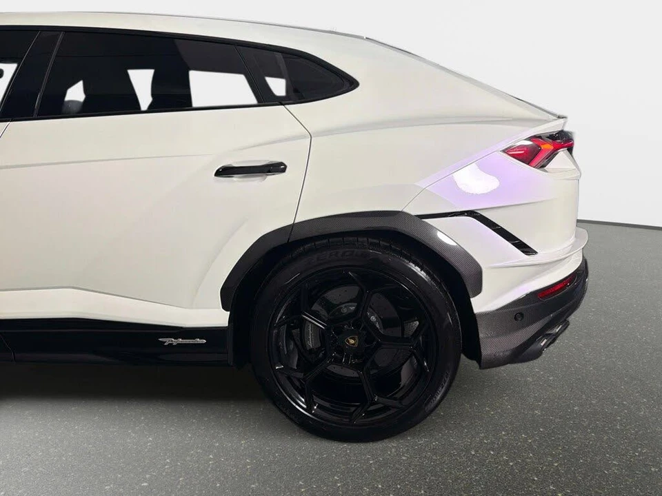 2024 Lamborghini Urus Performante - Image 15 of 31