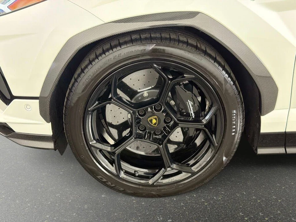 2024 Lamborghini Urus Performante - Image 12 of 31