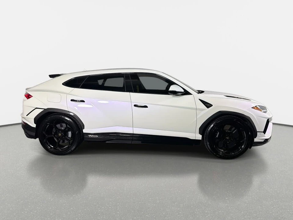 2024 Lamborghini Urus Performante - Image 2 of 31