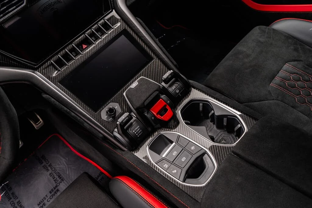 2024 Lamborghini Urus Performante - Image 29 of 31