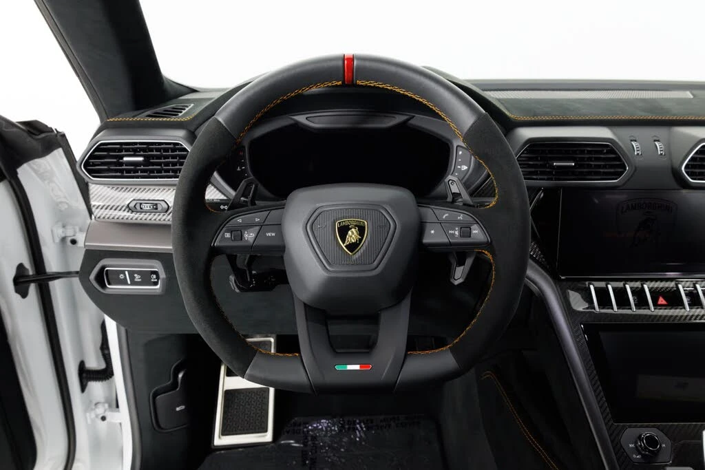 2024 Lamborghini Urus Performante - Image 19 of 31