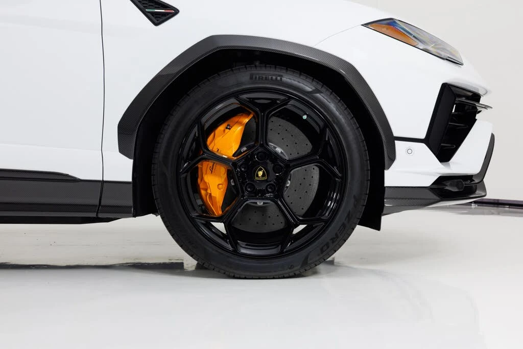 2024 Lamborghini Urus Performante - Image 12 of 31