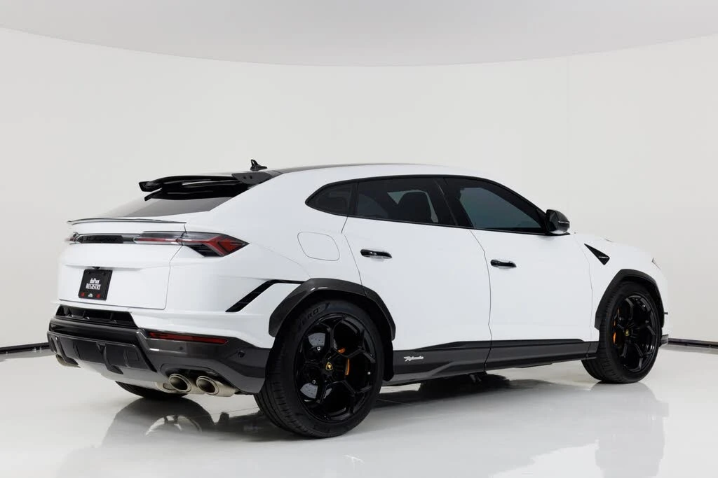 2024 Lamborghini Urus Performante - Image 3 of 31