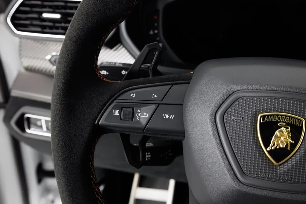 2024 Lamborghini Urus Performante - Image 23 of 31