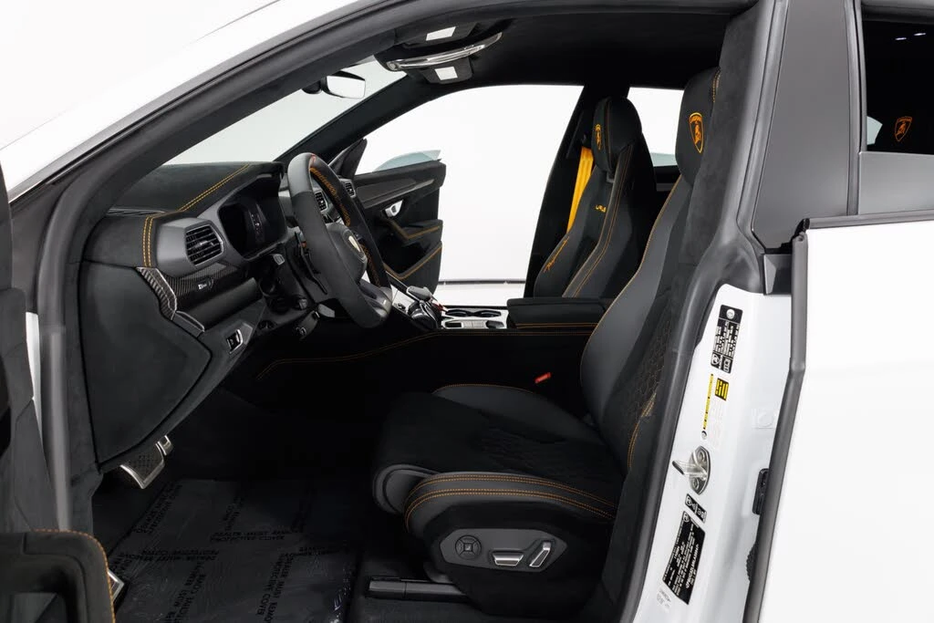 2024 Lamborghini Urus Performante - Image 14 of 31