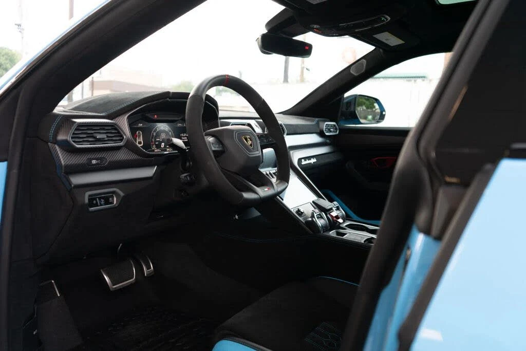 2024 Lamborghini Urus Performante - Image 16 of 31