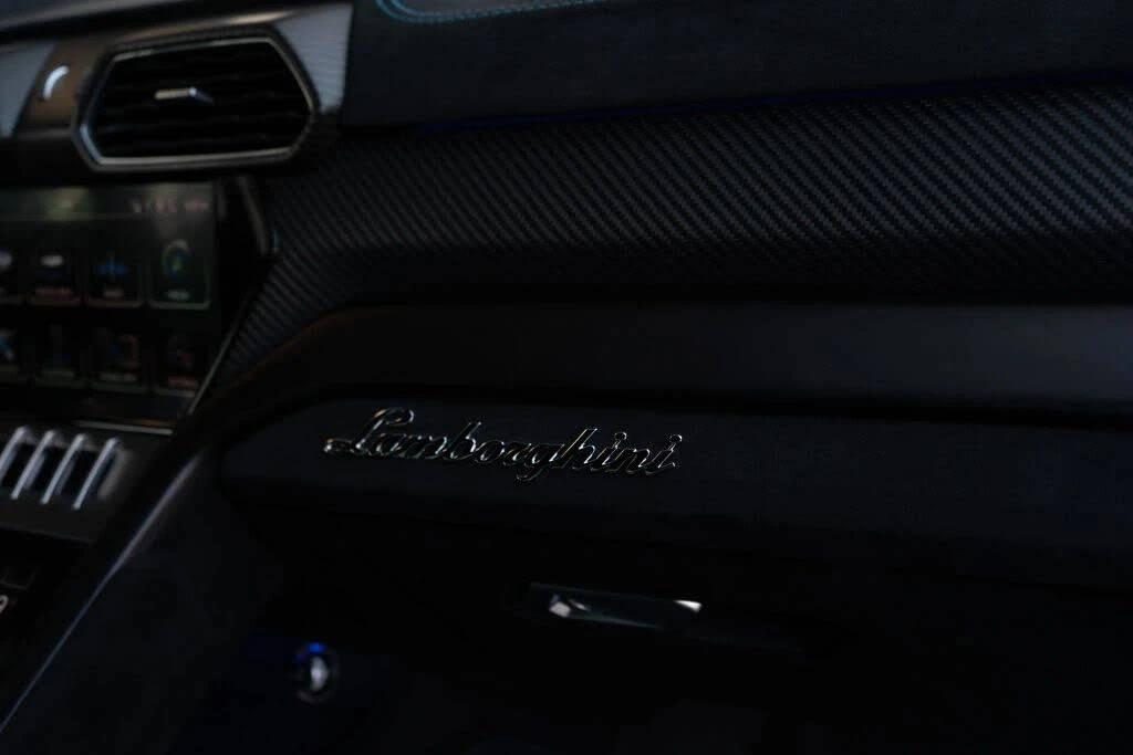 2024 Lamborghini Urus Performante - Image 28 of 31