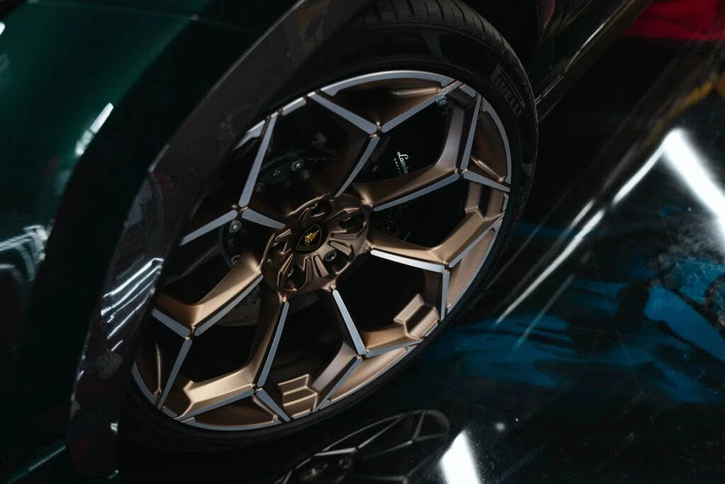 2024 Lamborghini Urus Performante - Image 8 of 27