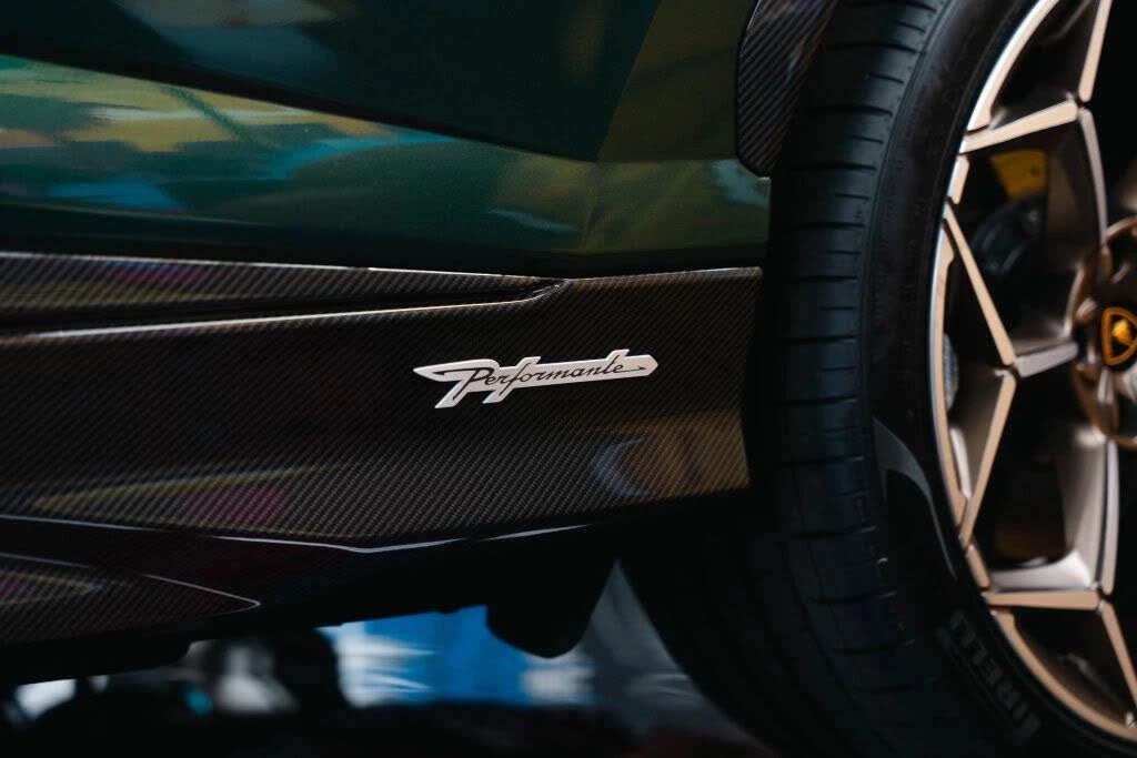 2024 Lamborghini Urus Performante - Image 10 of 27