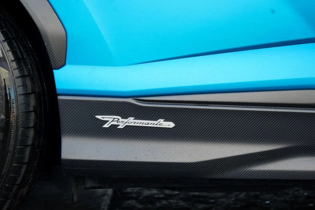 2024 Lamborghini Urus Performante - Image 4 of 31