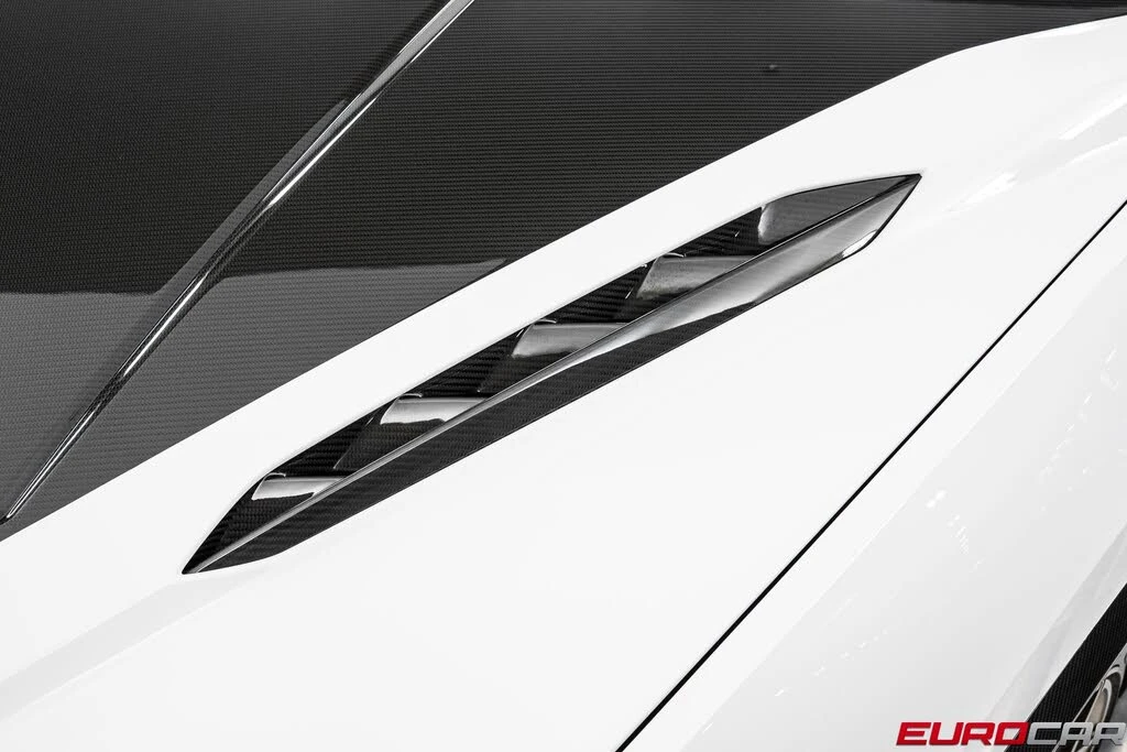 2024 Lamborghini Urus Performante - Image 10 of 31