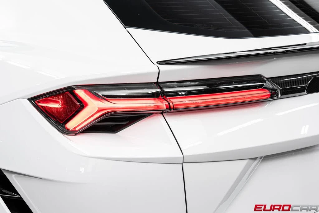 2024 Lamborghini Urus Performante - Image 27 of 31