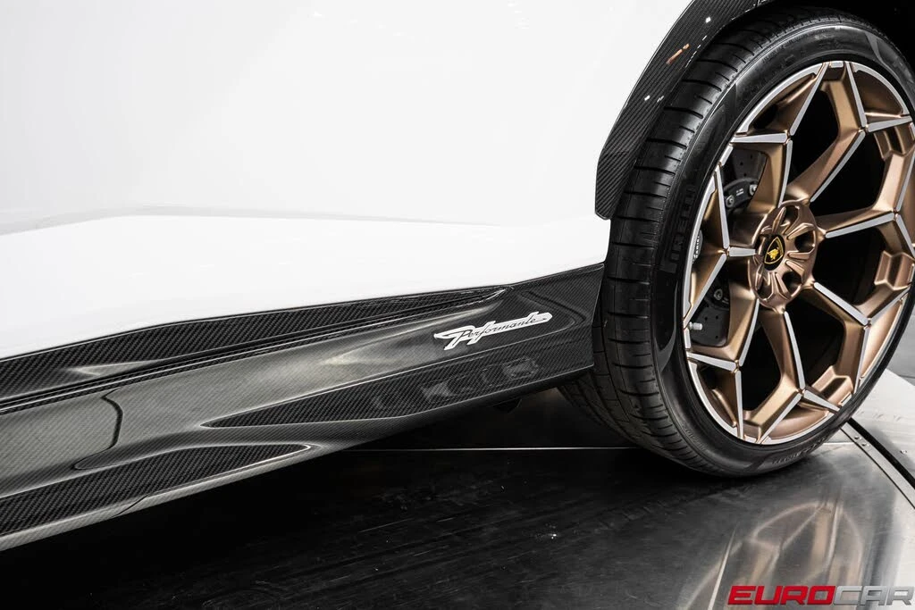2024 Lamborghini Urus Performante - Image 20 of 31
