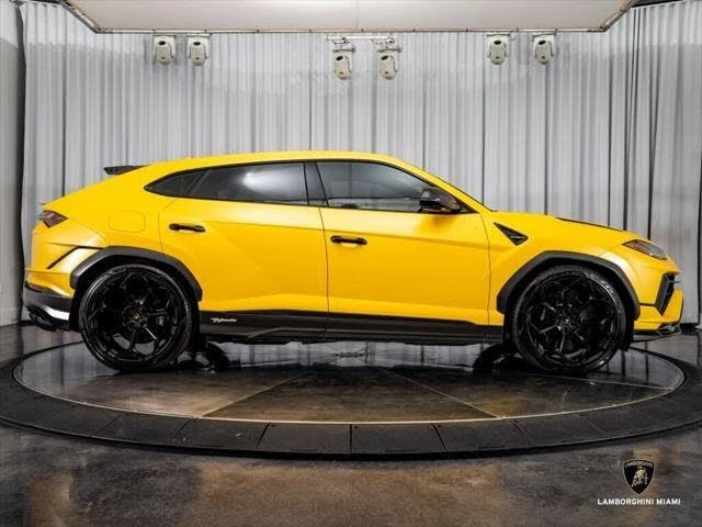 2024 Lamborghini Urus Performante - Image 29 of 31