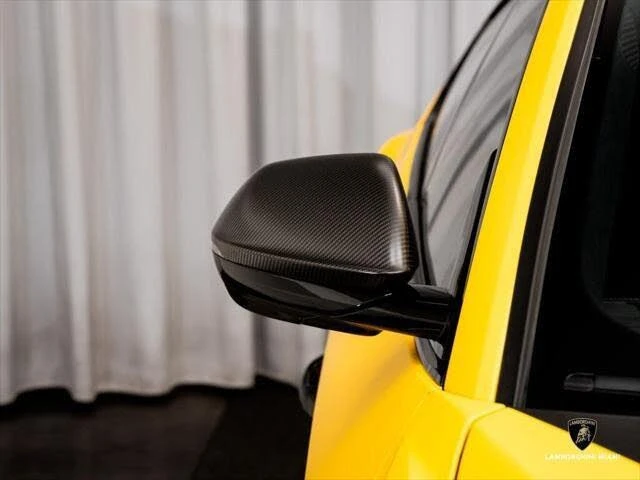 2024 Lamborghini Urus Performante - Image 9 of 31