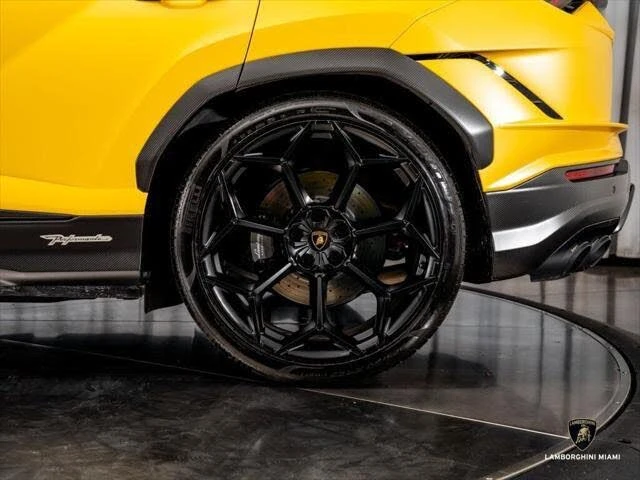 2024 Lamborghini Urus Performante - Image 18 of 31