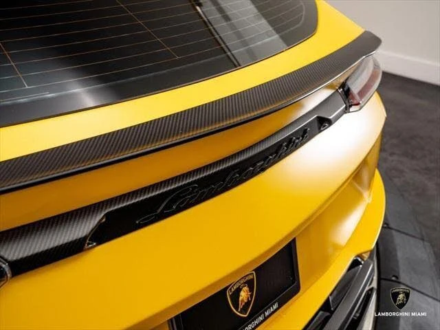 2024 Lamborghini Urus Performante - Image 20 of 31