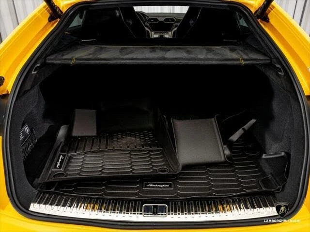 2024 Lamborghini Urus Performante - Image 24 of 31