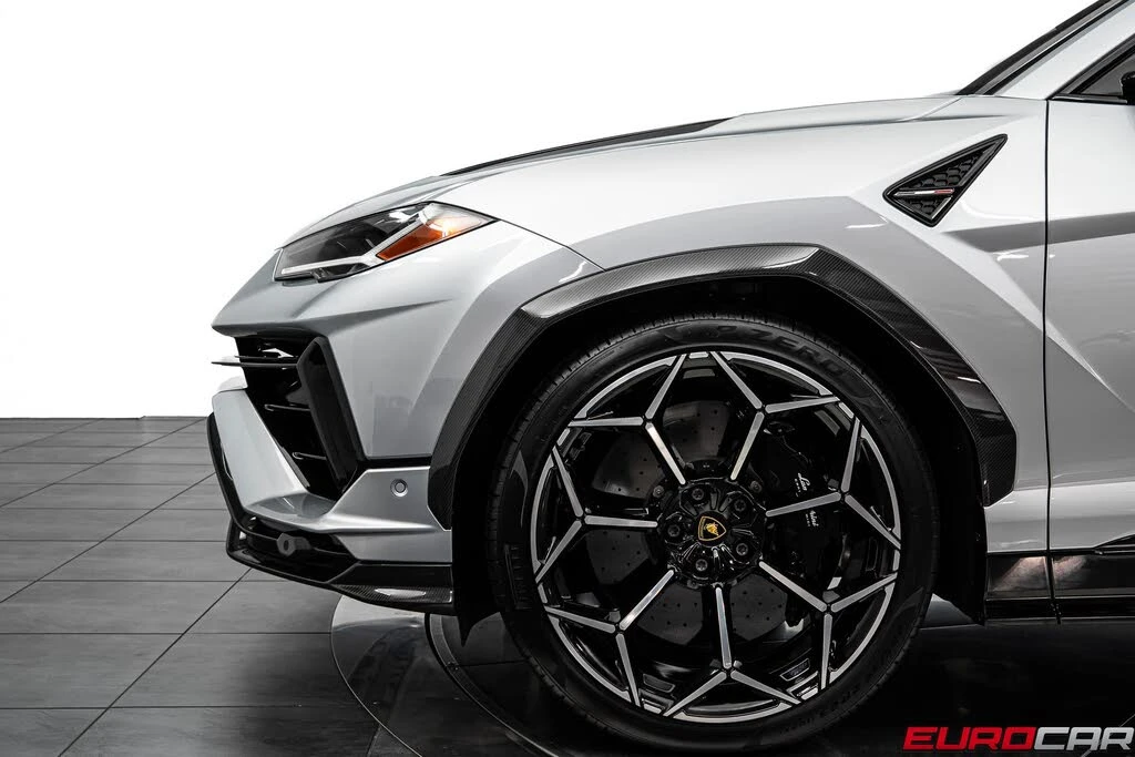2024 Lamborghini Urus Performante - Image 17 of 31