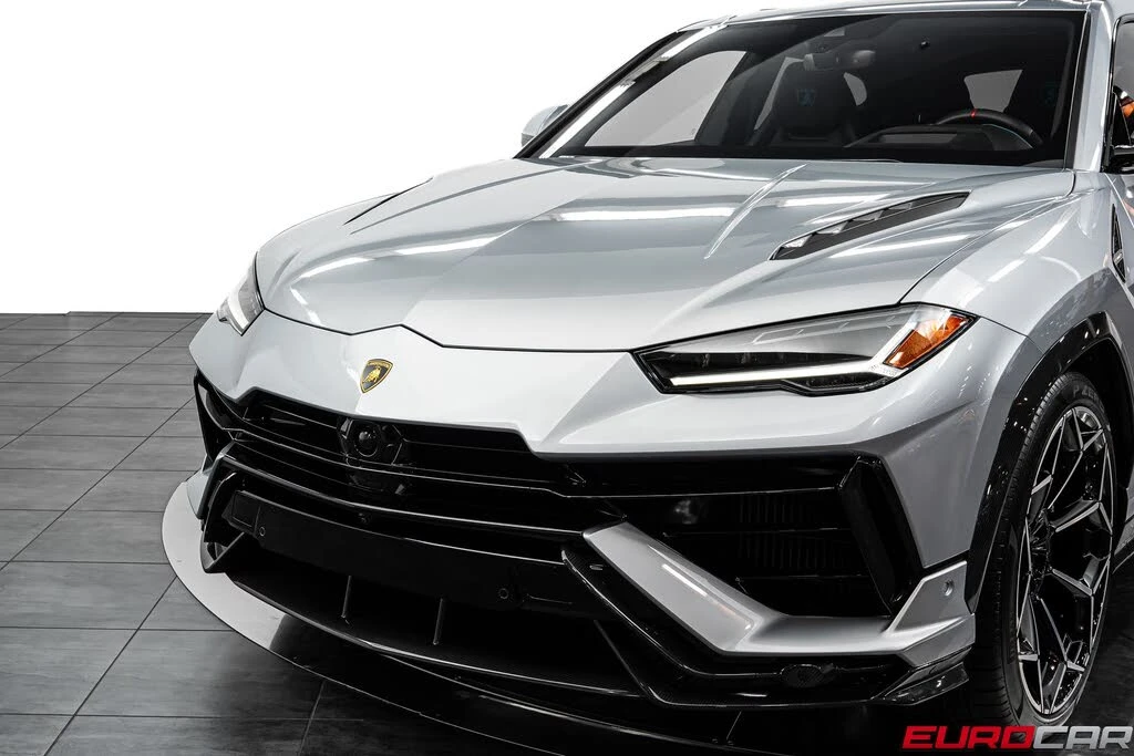 2024 Lamborghini Urus Performante - Image 16 of 31