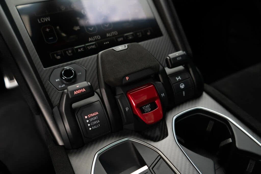 2024 Lamborghini Urus Performante - Image 23 of 31