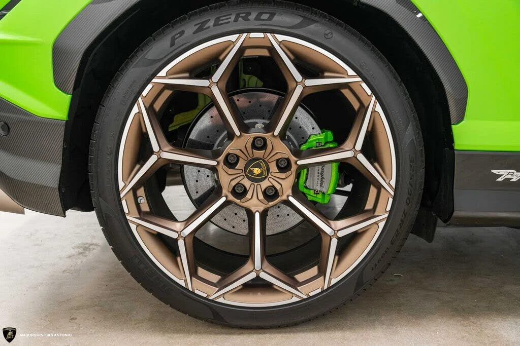 2024 Lamborghini Urus Performante - Image 8 of 31