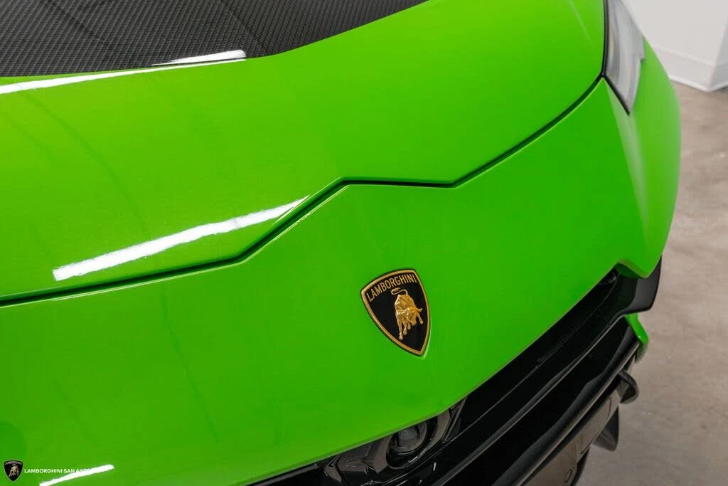 2024 Lamborghini Urus Performante - Image 13 of 31