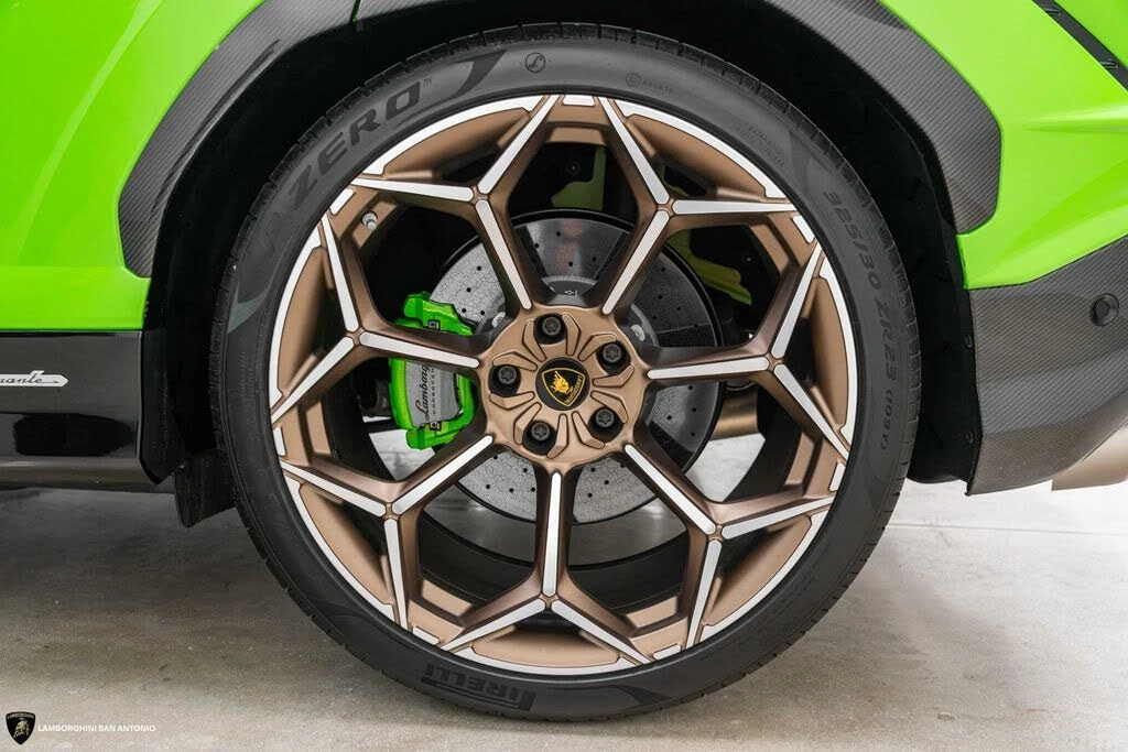 2024 Lamborghini Urus Performante - Image 7 of 31