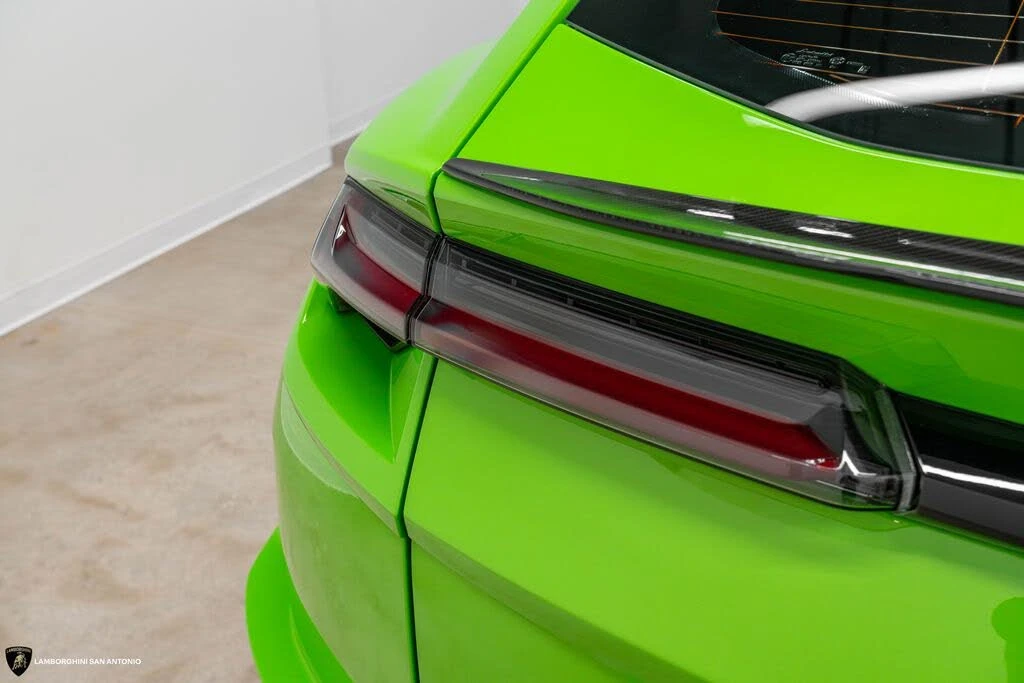 2024 Lamborghini Urus Performante - Image 17 of 31