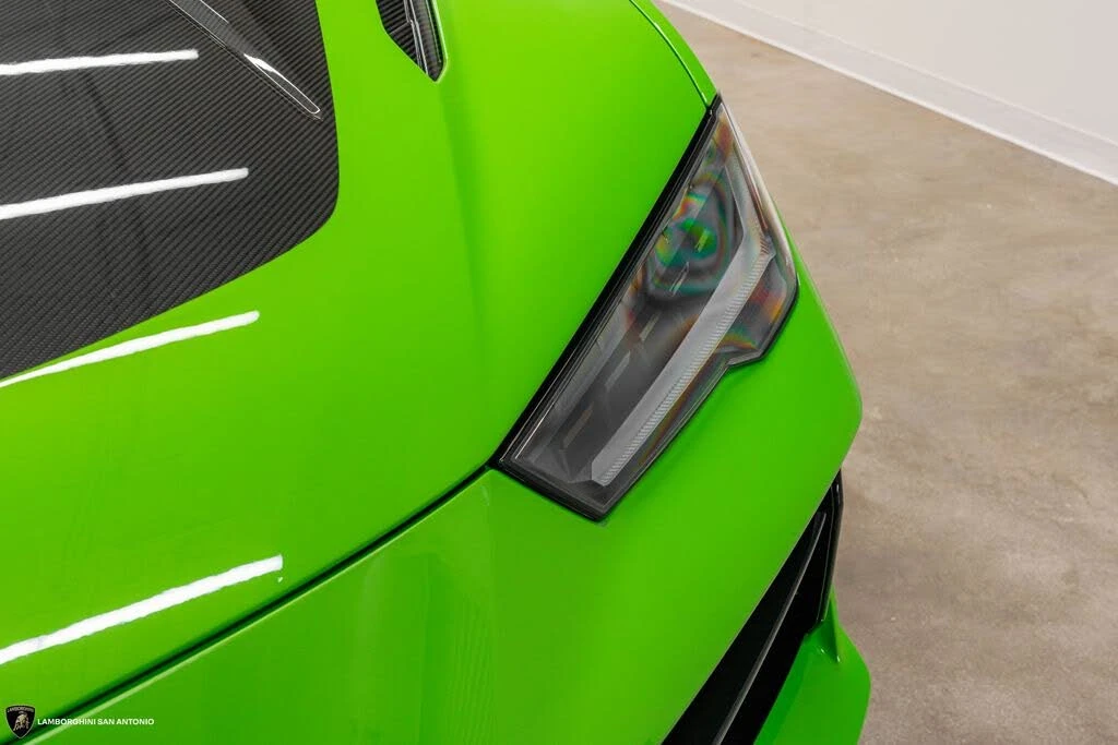 2024 Lamborghini Urus Performante - Image 14 of 31