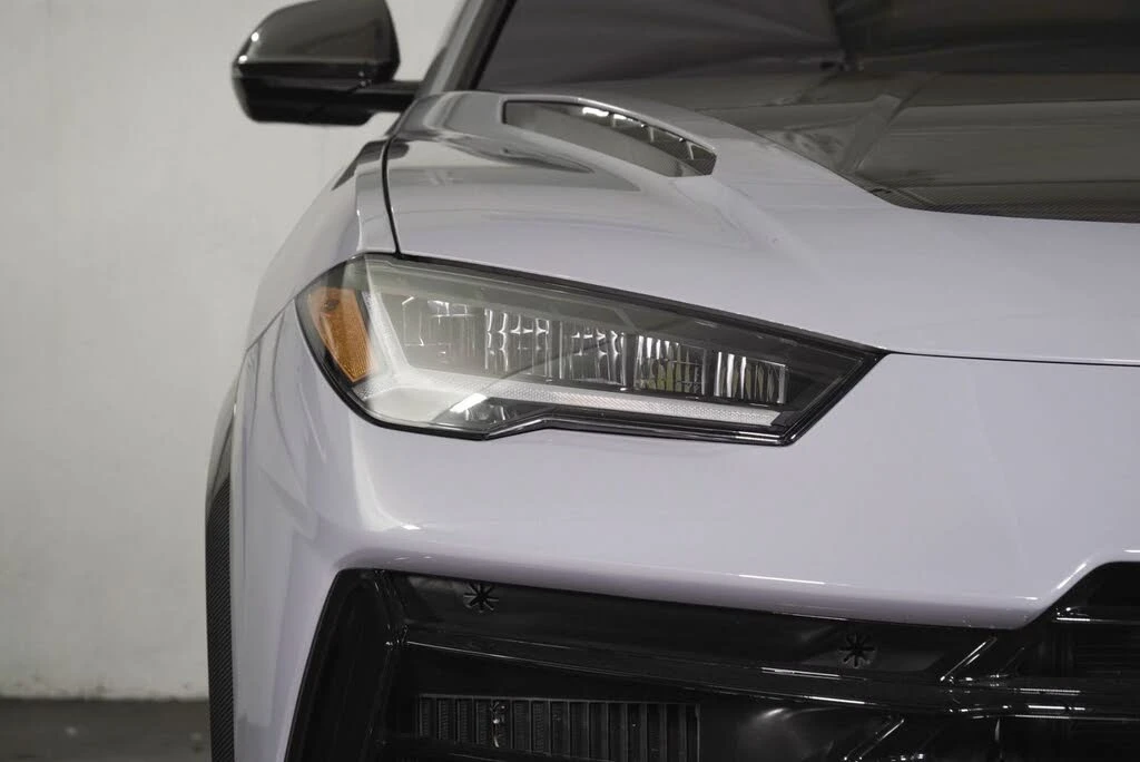 2024 Lamborghini Urus Performante - Image 15 of 31