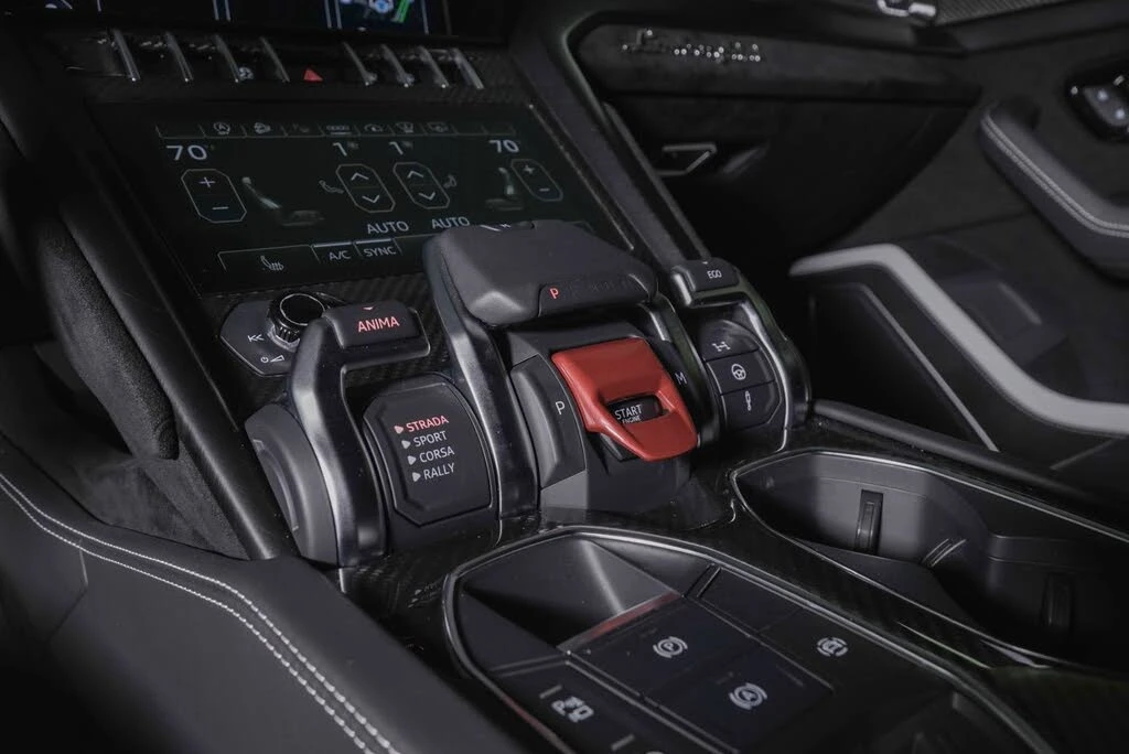 2024 Lamborghini Urus Performante - Image 20 of 31