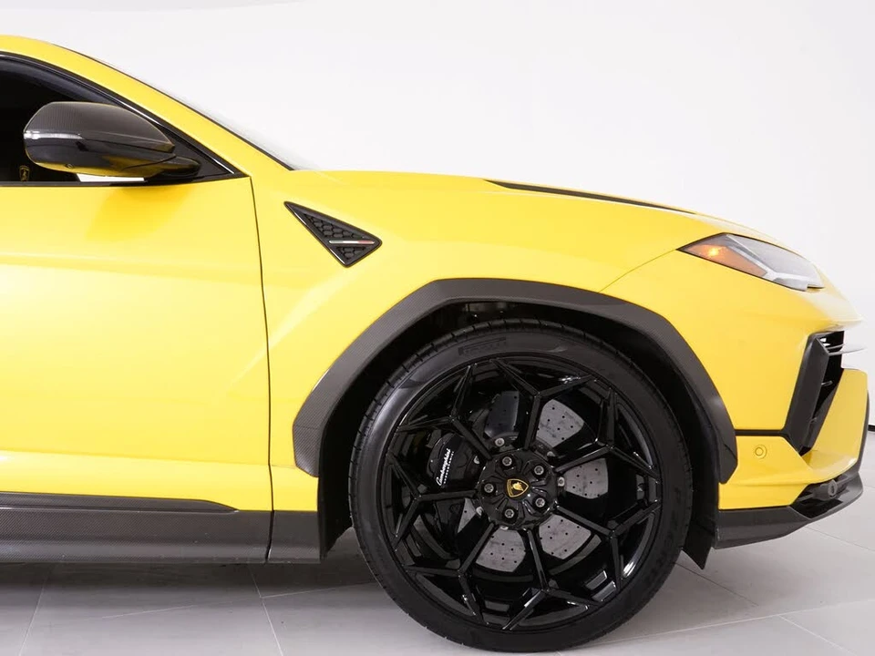 2024 Lamborghini Urus Performante - Image 16 of 31