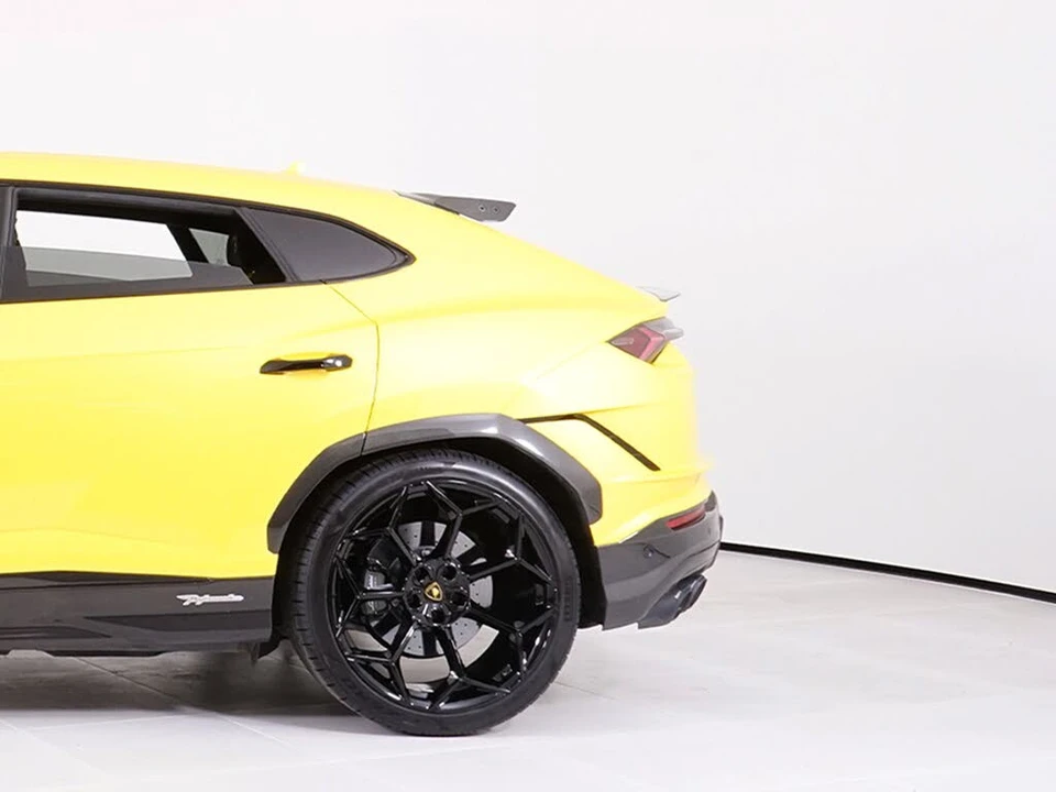 2024 Lamborghini Urus Performante - Image 13 of 31