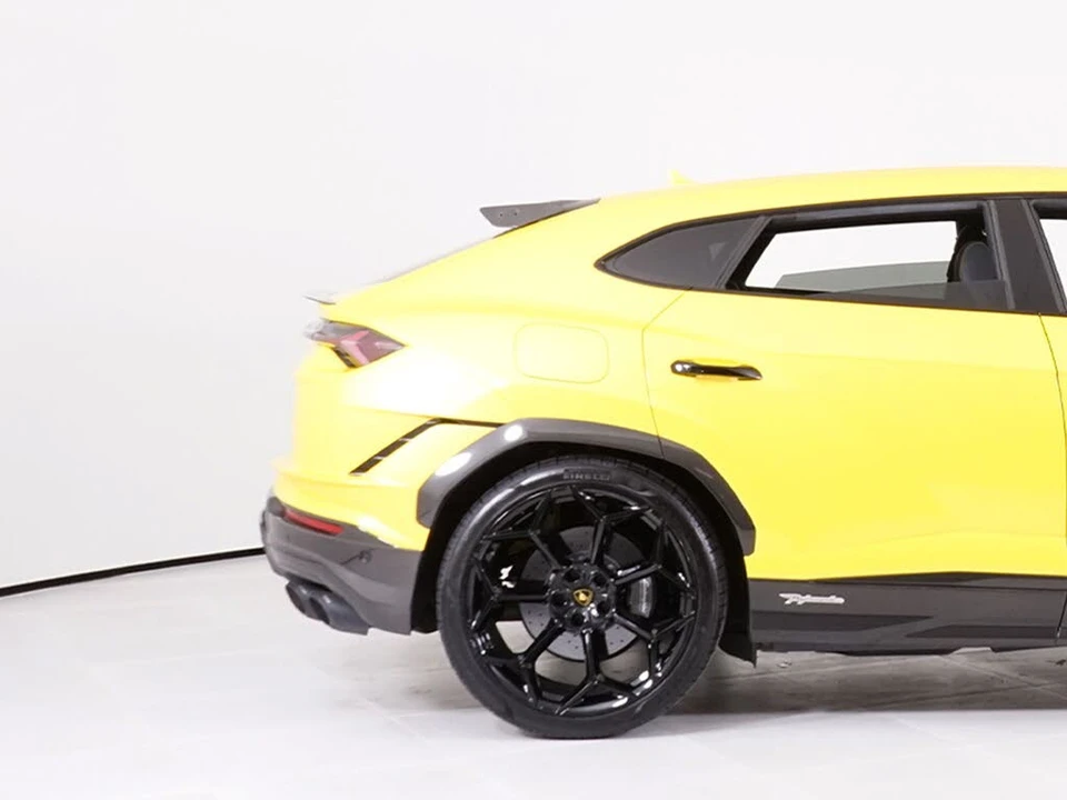 2024 Lamborghini Urus Performante - Image 14 of 31