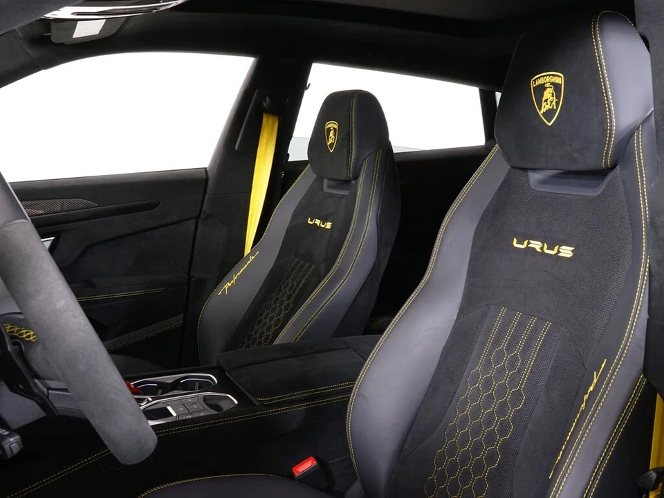 2024 Lamborghini Urus Performante - Image 24 of 31