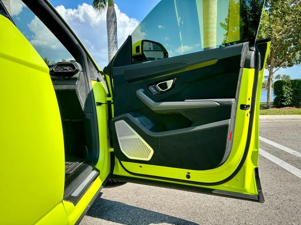 2024 Lamborghini Urus Performante - Image 24 of 31