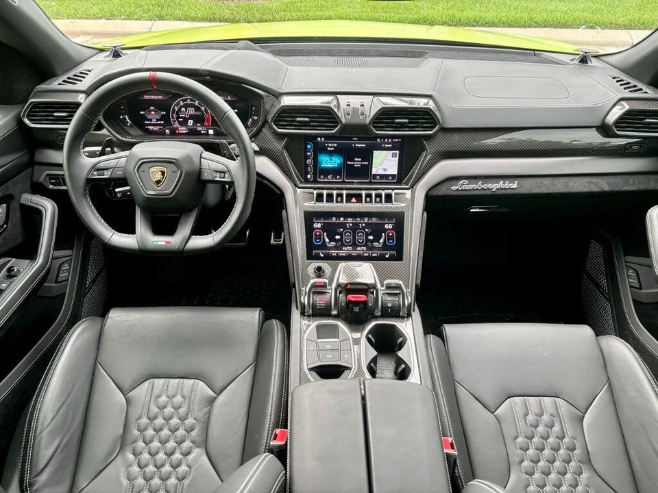 2024 Lamborghini Urus Performante - Image 27 of 31