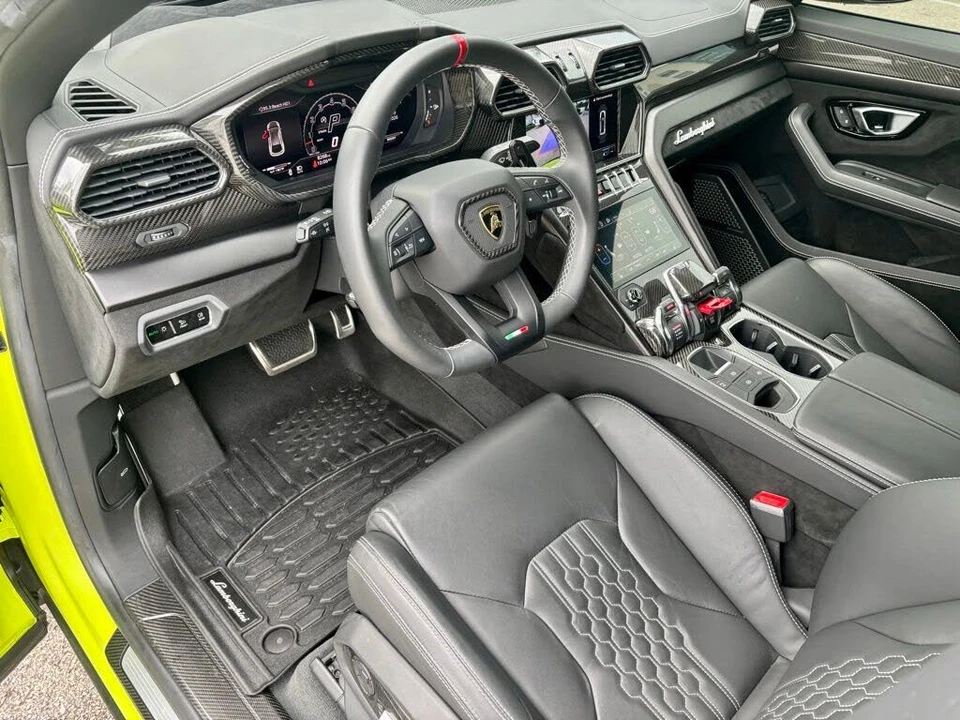 2024 Lamborghini Urus Performante - Image 18 of 31