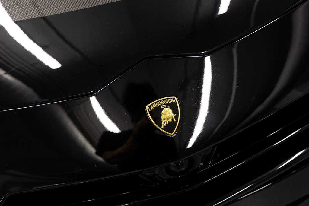 2024 Lamborghini Urus Performante - Image 15 of 31