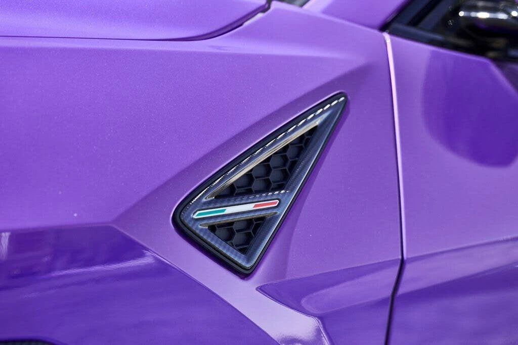 2024 Lamborghini Urus Performante - Image 13 of 31