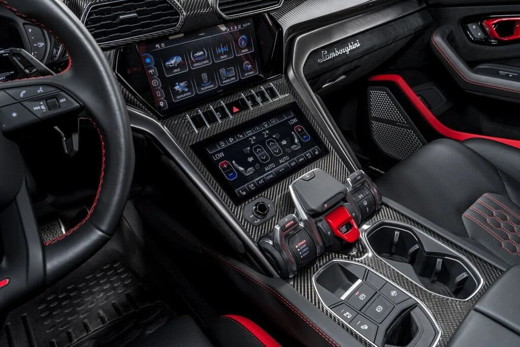 2024 Lamborghini Urus Performante - Image 24 of 31