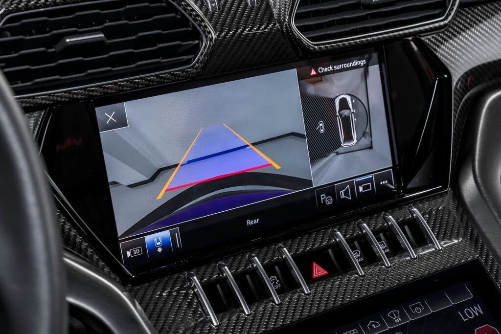 2024 Lamborghini Urus Performante - Image 28 of 31
