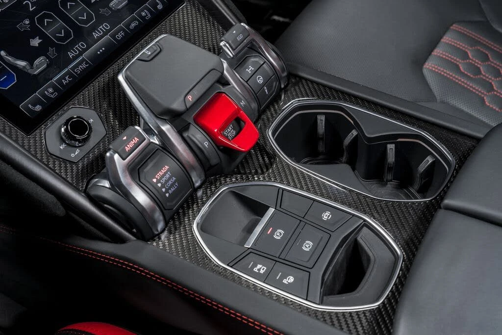 2024 Lamborghini Urus Performante - Image 30 of 31