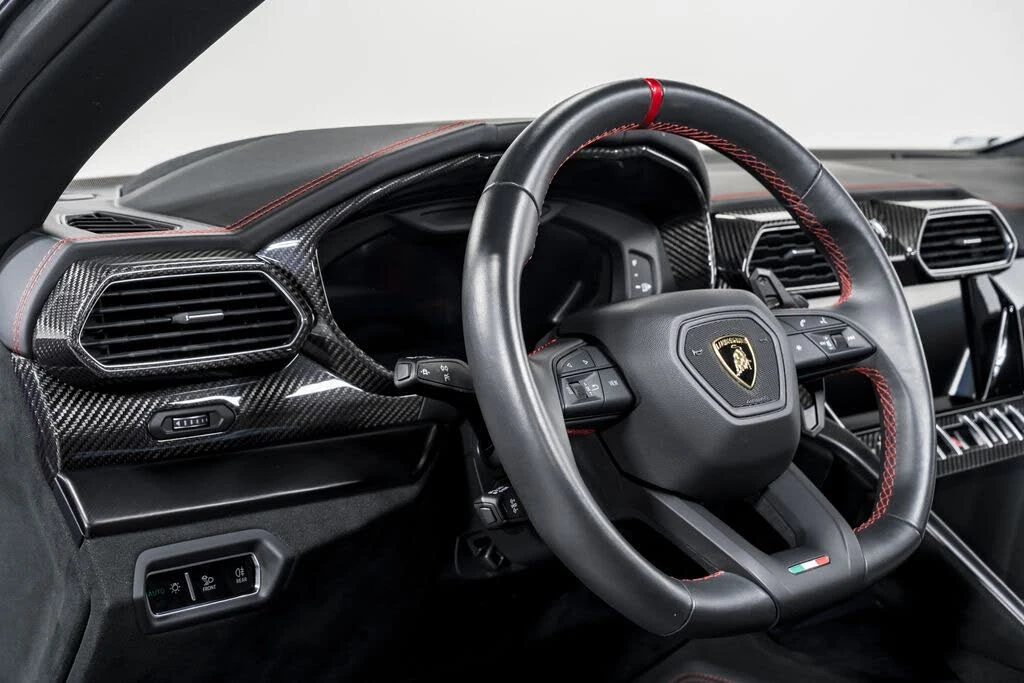 2024 Lamborghini Urus Performante - Image 14 of 31