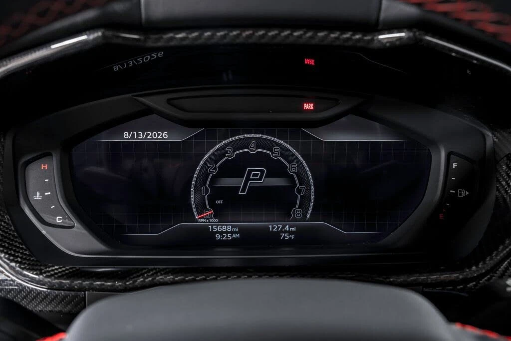2024 Lamborghini Urus Performante - Image 15 of 31
