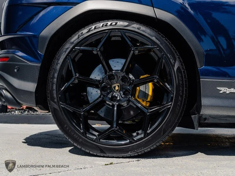 2024 Lamborghini Urus Performante - Image 29 of 30